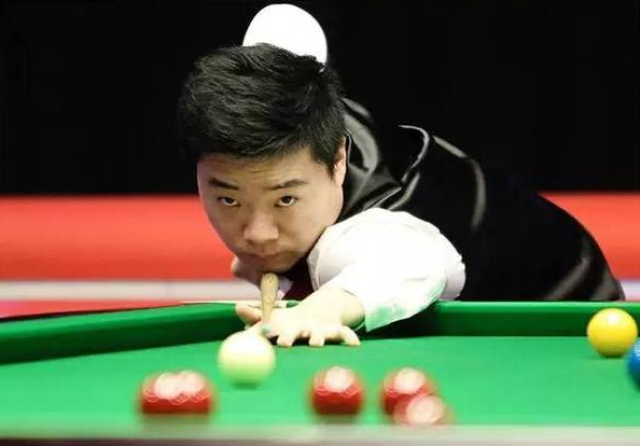 却成为了媒 却成为了媒