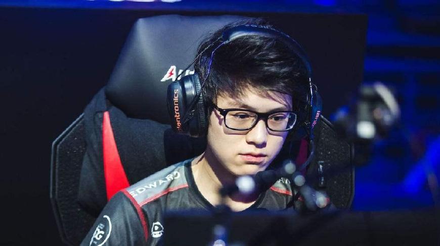 打破对手的 打破对手的